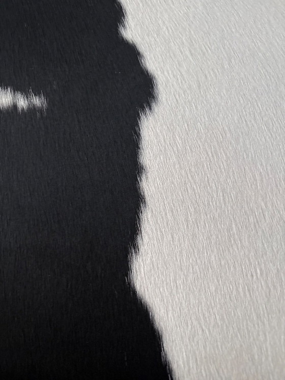 Image 1 of Vitra LCW Calf's Skin pelliccia nera/bianca