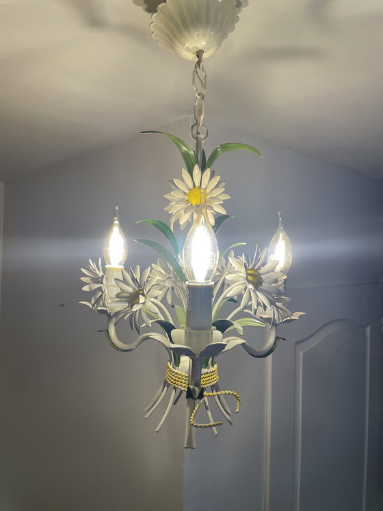 Image 1 of Italian chandelier in enamelled sheet metal - daisy design