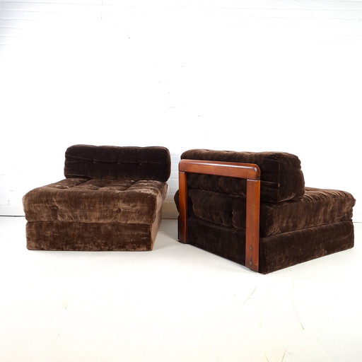 2x vintage sleeping armchair