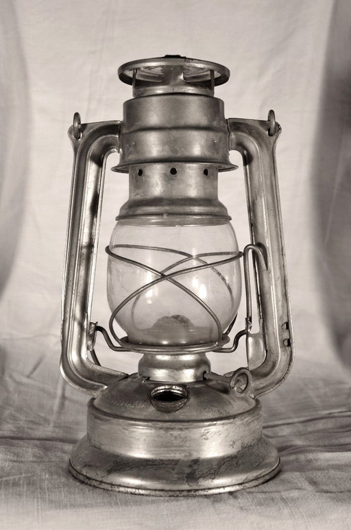 Méva olielamp, modelnr. 864 (Tsjechië)