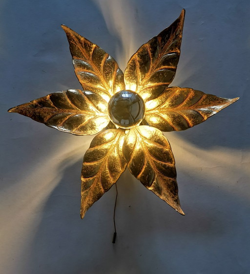 Bloemvormige wandlamp uit het midden van de 20e eeuw van Willy Daro, Hollywood Regency, vintage uit de jaren 70