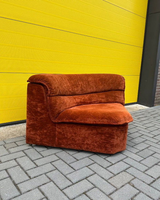 Fauteuil d'angle vintage en velours rouge-brun, Années 70 (photo 3 sur 20)