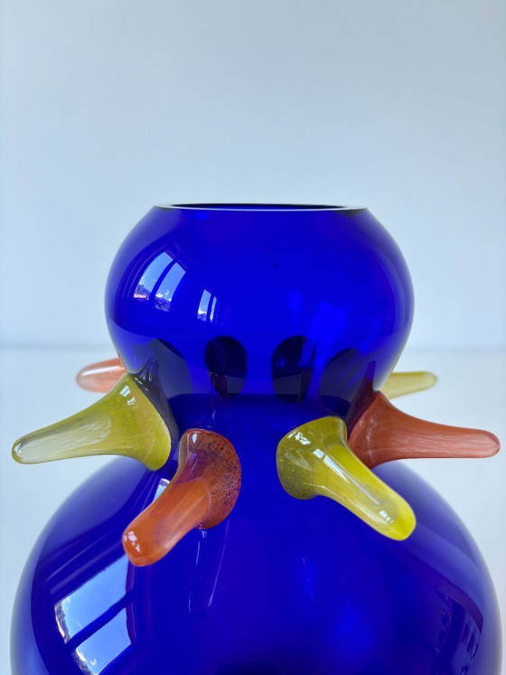 Image 1 of Art vase in blown glass by Jiří Šuhájek – Cobalt blue with amber accents