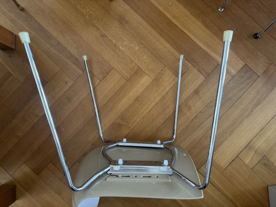 2 x Originele Arper Catifa 46 designstoel – Tweekleurig / Chroom – Vergaderstoel, Plastic, Chrome (photo 6 of 6)