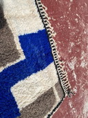 Large Vintage Beni Ourain Rug 255x170 cm – Abstract Moroccan Wool Rug – Blue & Beige Geometric Design – Statement Boho / Modern 