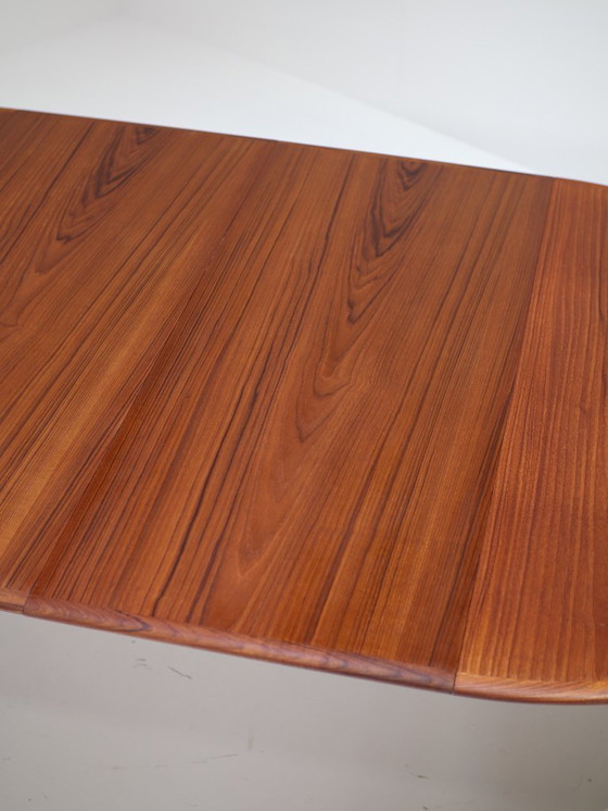Image 1 of Extendable dining table Henning Kjaernulf model 62 Sorø