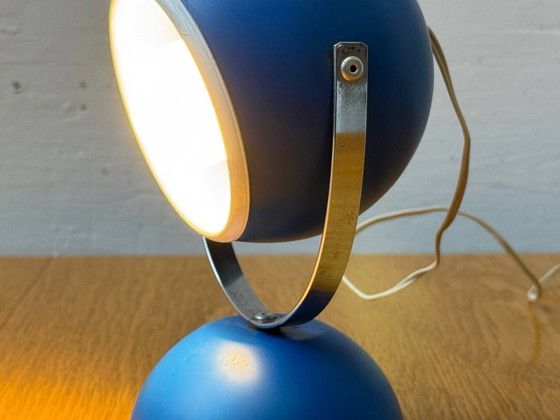 Image 1 of Lampada da tavolo a forma di occhio, dal design futuristico, anni '70.