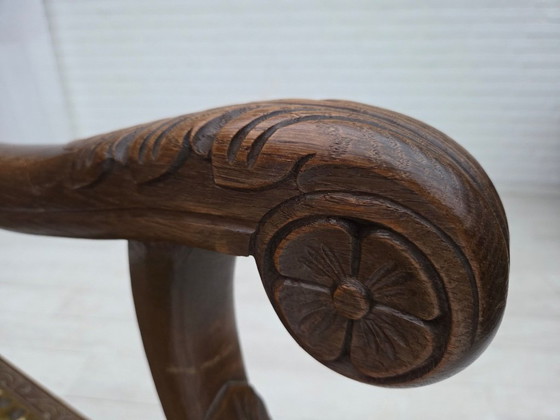 Image 1 of Jaren 30, Deense fauteuil met hoge rugleuning, meubelstof, velours, handgesneden eikenhout.