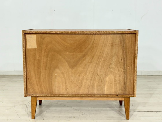 Image 1 of Commode élégante des années 1960 en chêne chaleureux / meuble vintage