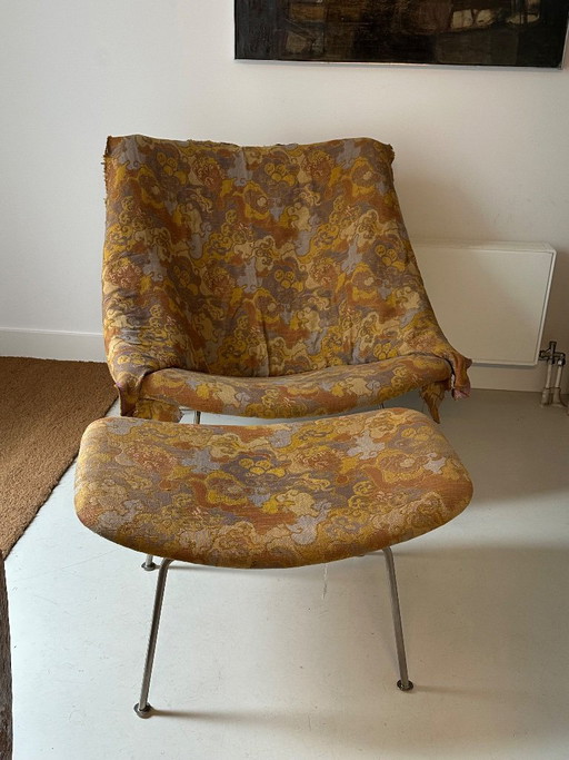 Artifort Pierre Paulin F156 Oyster armchair & stool