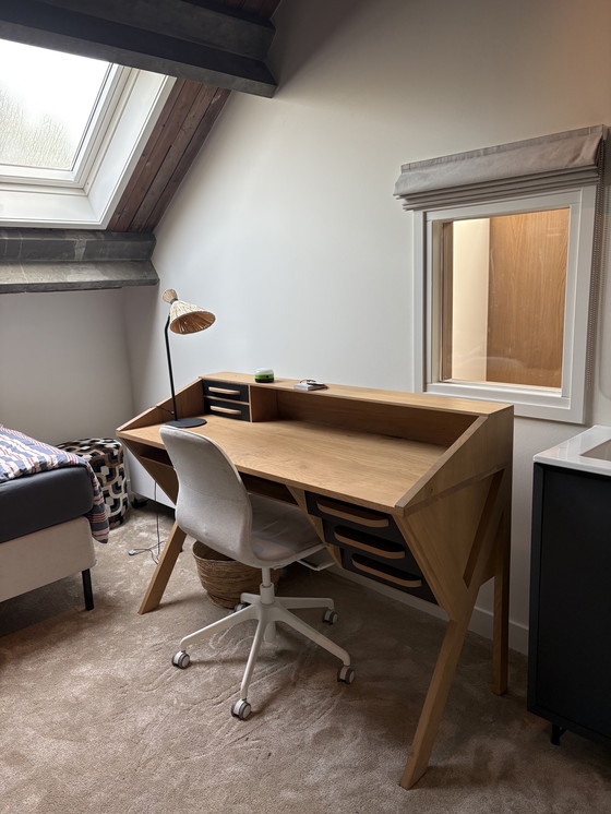 Image 1 of Escritorio