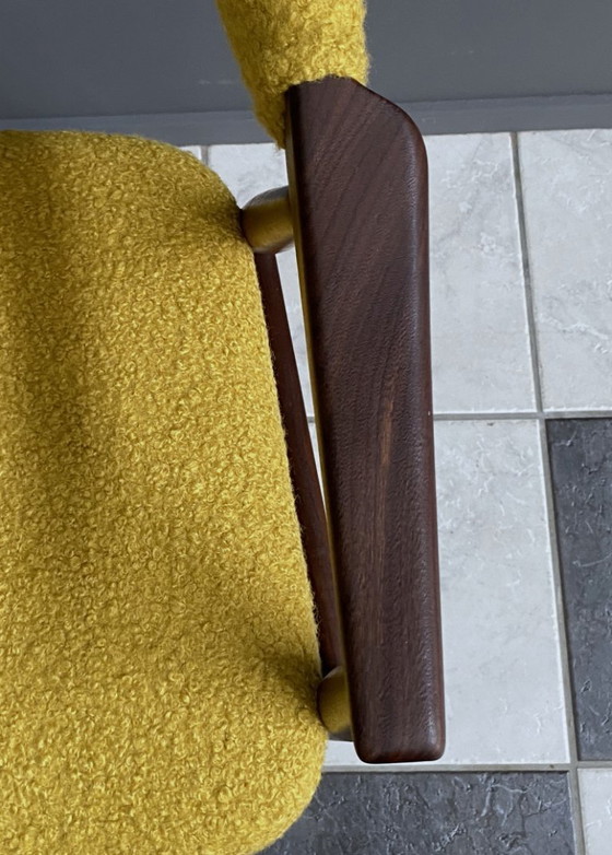 Image 1 of Sedia Thomas Harlev modello 213 in Boucle giallo