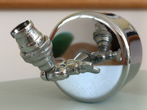 Chrome wall lamp
