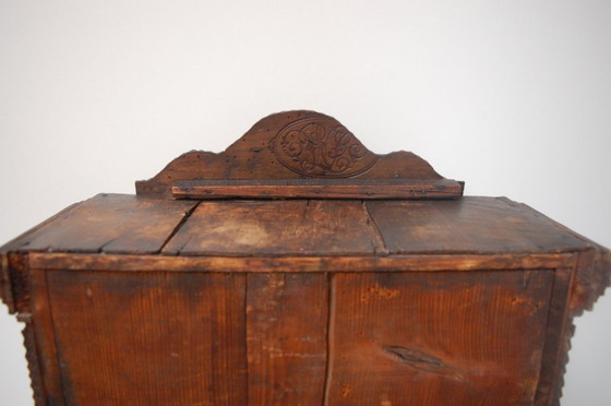 Image 1 of Buffet antique Tramp Art