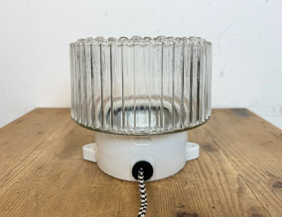 Image 1 of Lampada da soffitto o da parete vintage in porcellana bianca, anni '70