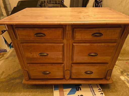 Commode en pin massif