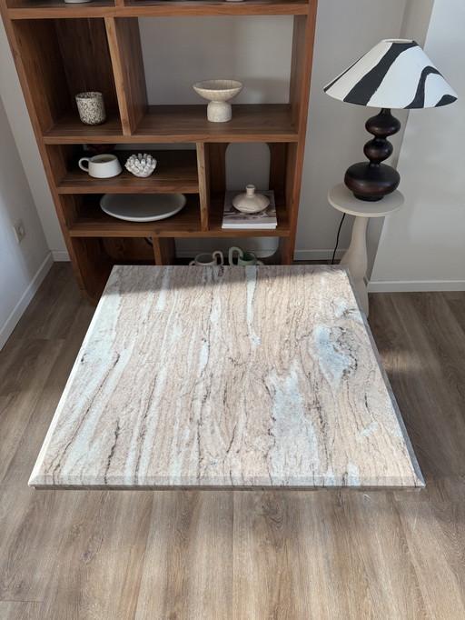 Mesa de centro de mármol