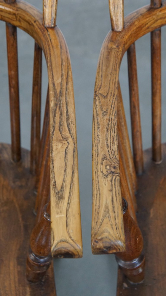 Image 1 of 4x Antike englische Windsor Stühle aus dem 19. Jahrhundert aus Ulmenholz