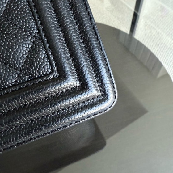 Image 1 of Chanel Boy Small - Caviar 20CM Gewatteerd Zwart Goudkleurige Hardware Serie 23