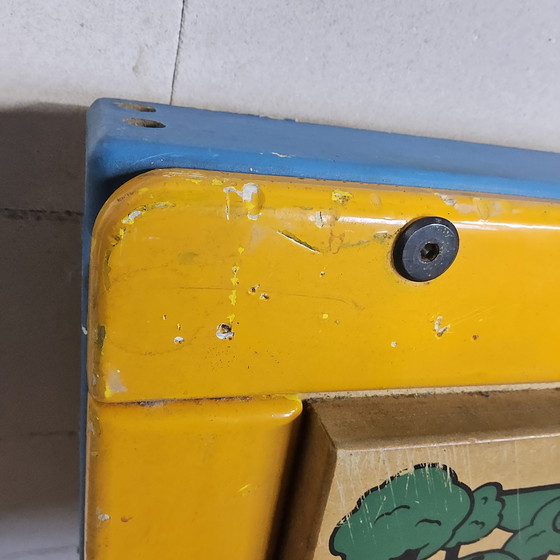 Image 1 of Pannello da parete in legno vintage con gioco McDonald's e specchio ridente