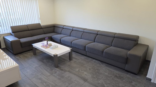 Ruime 5-delige hoekbank met verstelbare hoofdsteunen