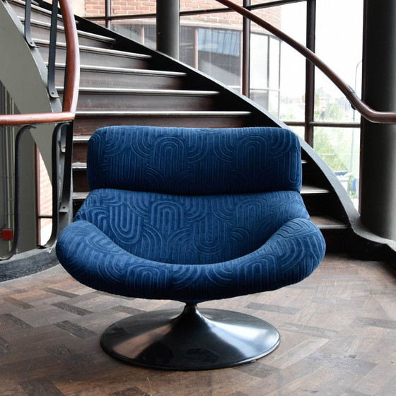 Image 1 of Artifort F518