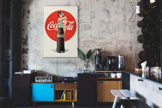 Image 1 of Affiche emblématique Pop Art de Mel Ramos - Lola Cola - format A0 (84.1 x 118.9 cm)