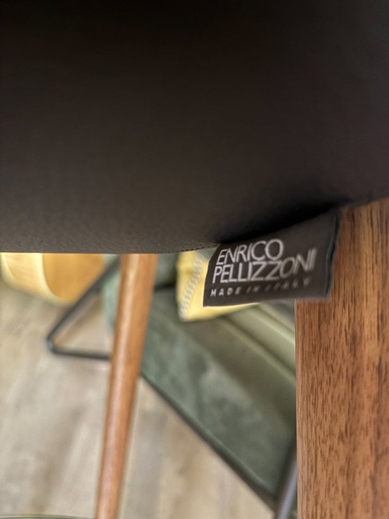 Tabouret Frenchkiss Enrico Pellizzoni – Tabourets de bar, Leather, Wood (photo 4 of 5)