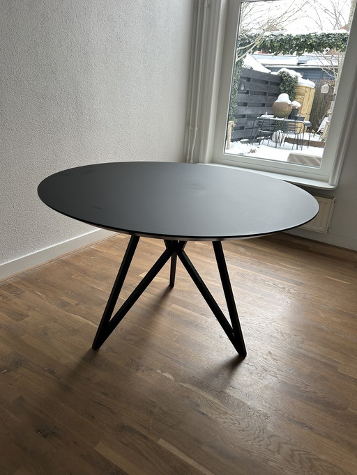 Studio Henk dining table