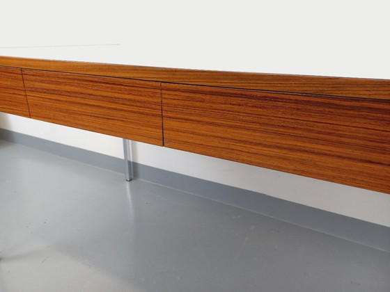 Image 1 of Vintage modernistisch bureau van palissander, melamine en metaal uit de jaren 60 en 70