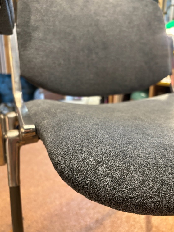 2x DSC 106 Giancarlo Piretti for Castelli, Armchairs, Metal, Textile, Silver (photo 11 of 11)
