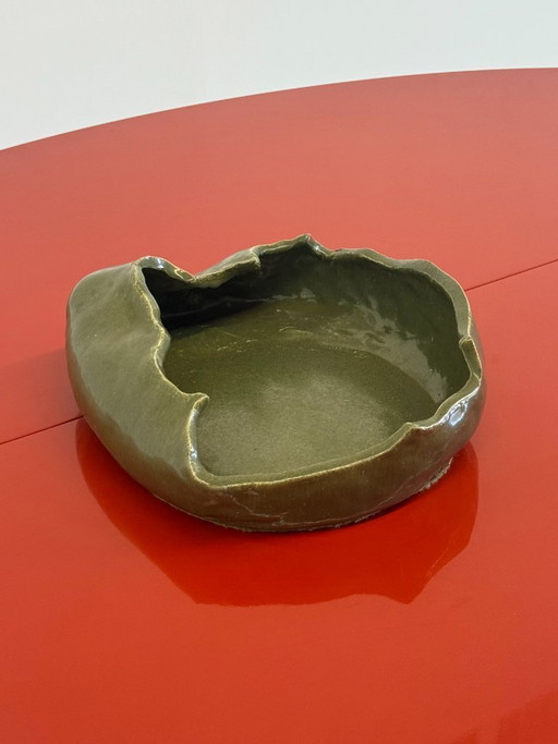 Bol asymétrique vintage en céramique vert olive