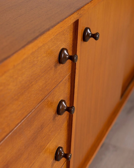 Image 1 of Buffet vintage en teck de style italien des années 1960