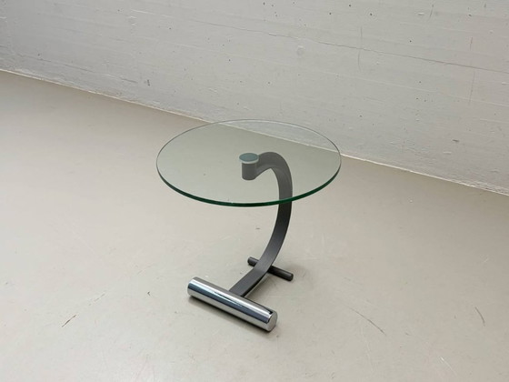 Image 1 of Table d'appoint en verre de style postmoderne avec piètement en fonte, années 1990