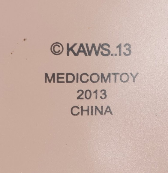 Image 1 of Kaws - Compagnon de repos