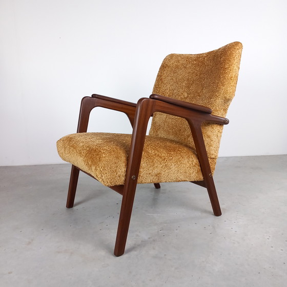 Image 1 of Poltrona Wingback anni '50 | restaurata | Gialla