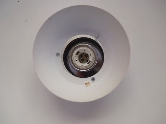 Dänische Pendelleuchte mit geschichtetem Metallschirm, skandinavisches Design der 1970er Jahre – Kronleuchter (photo 9 of 11)