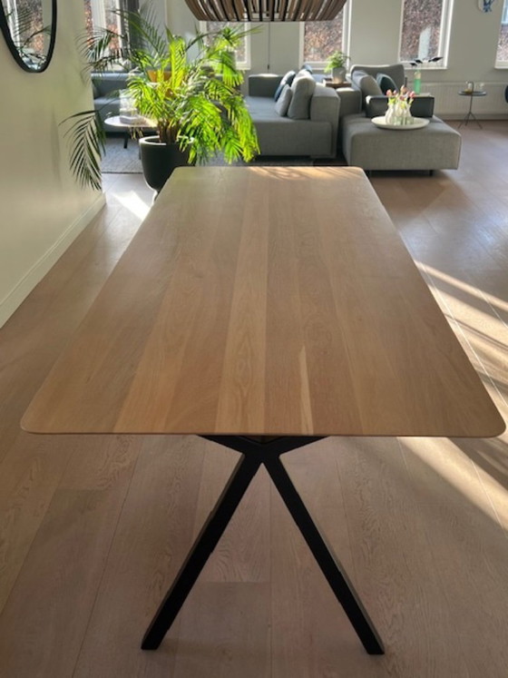 Image 1 of Studio Henk Eettafel