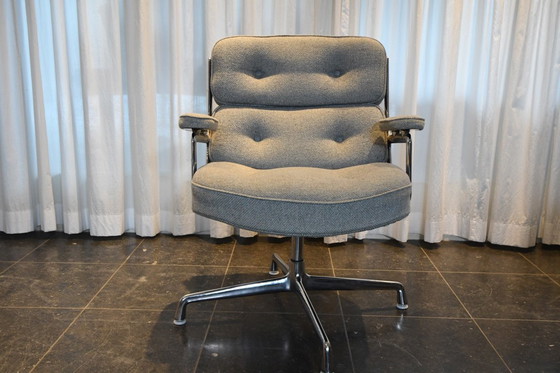 Image 1 of 4 Eamesstoelen model ES 108