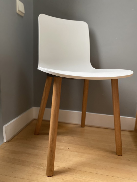 Image 1 of Vitra Hal madera comedor chakra