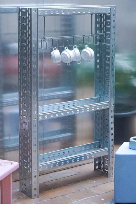 Image 1 of Teeregal von RAOUL PAUL BOONE