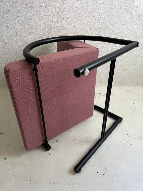 Image 1 of Fauteuil circulaire rose postmoderne de Metaform