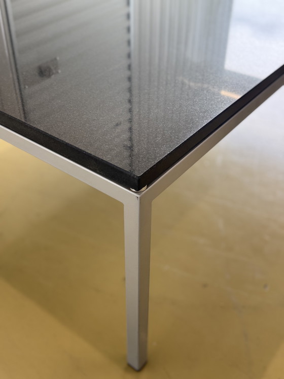 Image 1 of Table basse en granit