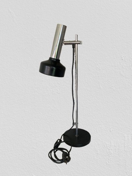 Lampada da tavolo regolabile