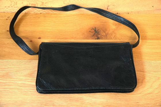 Image 1 of Borsa a tracolla vintage in pelle nera anni '70/'80 – Stile retrò chic senza tempo