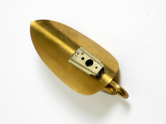 Image 1 of Bellissima lampada da parete conica originale Mid Century Modern realizzata in ottone