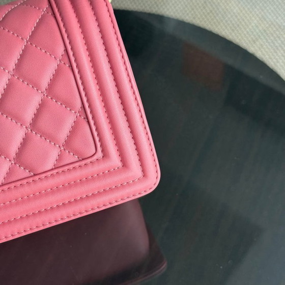 Image 1 of Chanel Boy Small – 20 cm, gestepptes Kalbsleder, roségoldene Beschläge, Serie 28