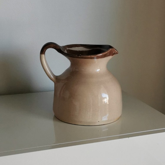 Image 1 of Cruche en argile faite main - signée