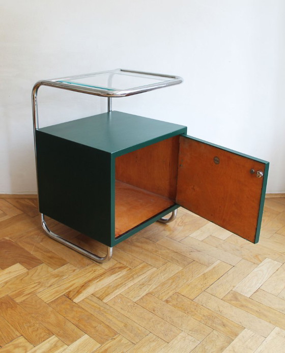 Image 1 of Zeldzaam Tsjechisch modernistisch nachtkastje van Kovona, jaren 1940.