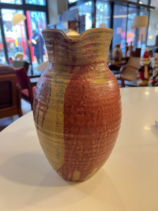 A piece of Mid - Century ceramic art with a strong character: this vintage jug from the 50s/60s impresses with its organized des